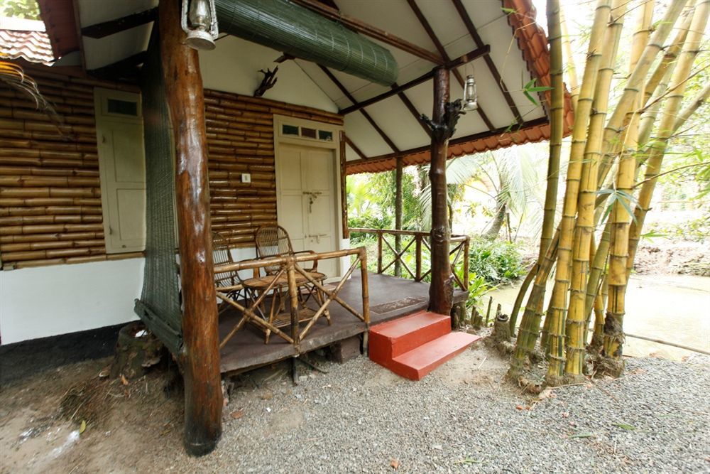 Kumarakom Tharavadu - A Heritage Hotel, Kumarakom Exterior photo