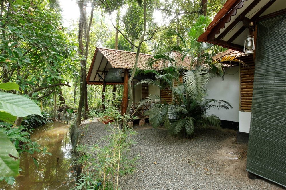 Kumarakom Tharavadu - A Heritage Hotel, Kumarakom Exterior photo